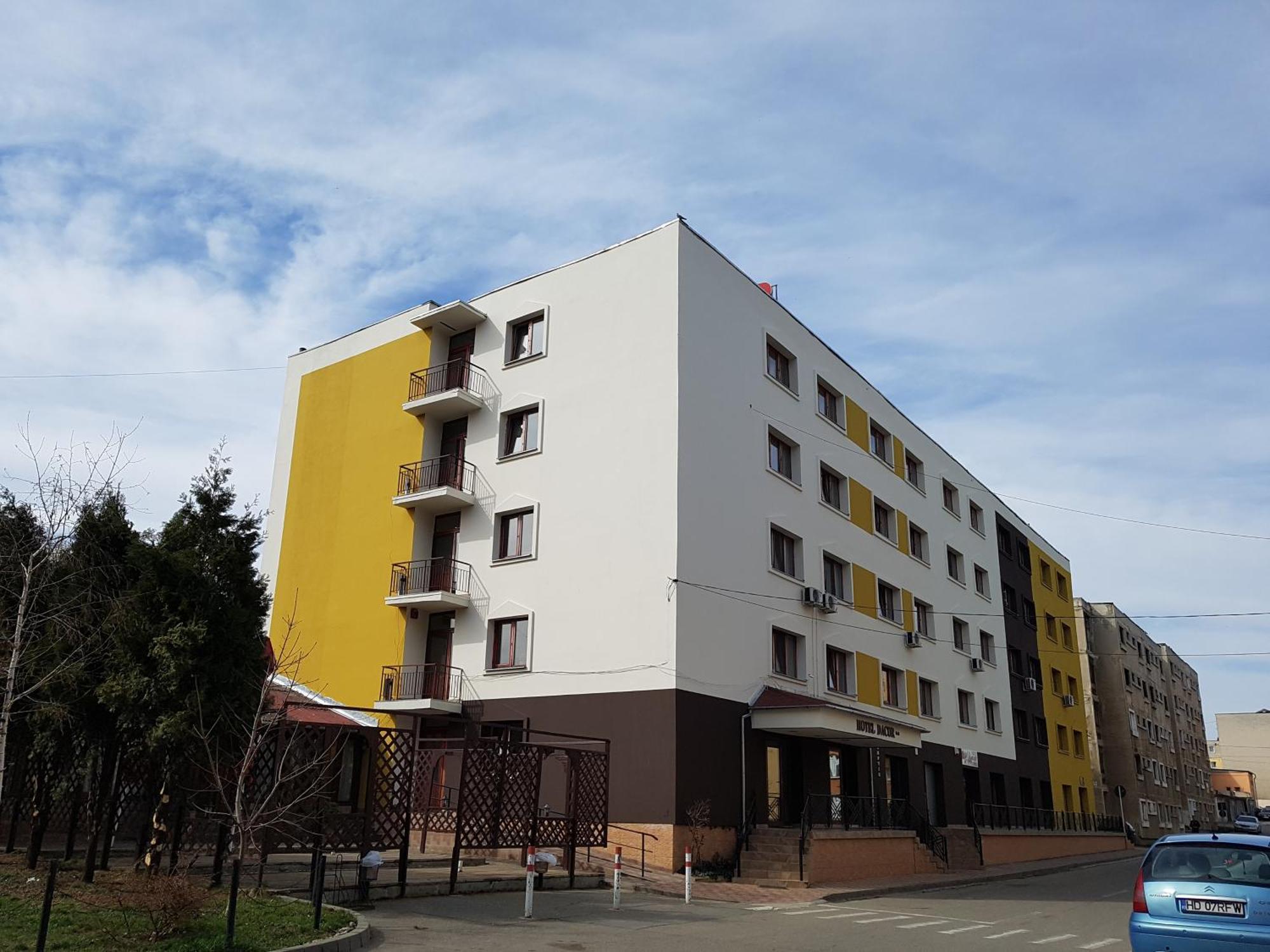 Hotel Dacor Orastie Exterior photo
